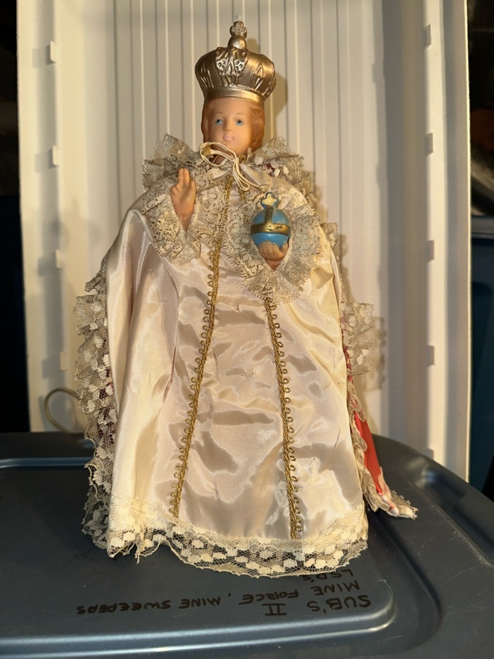 Vintage Jesus of Prague holding a globe night light